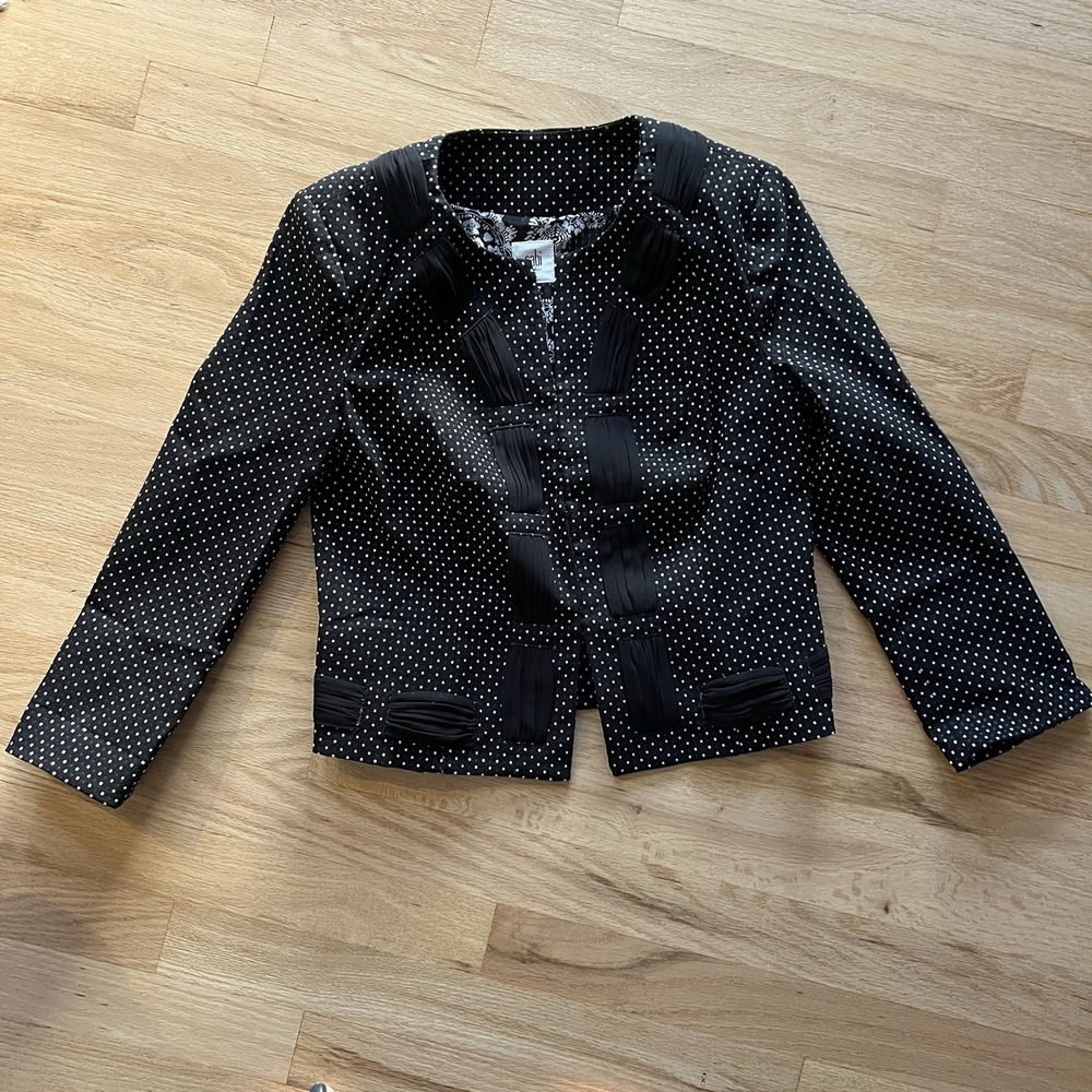 Cabi Tailored Jacket Black White square dot Jacquard Cropped Chiffon size 0 work